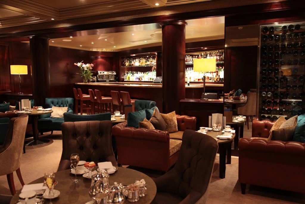 The Chester Grosvenor Ngoại thất bức ảnh The bar at the Concourse